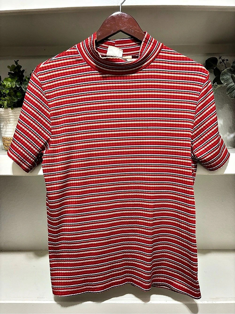 Crossroads Striped Short Sleeve Top in Red & White Like New